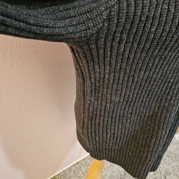Fjallraven Dark Gray- Black Sarek Knit Sweater - Picture 5 of 12